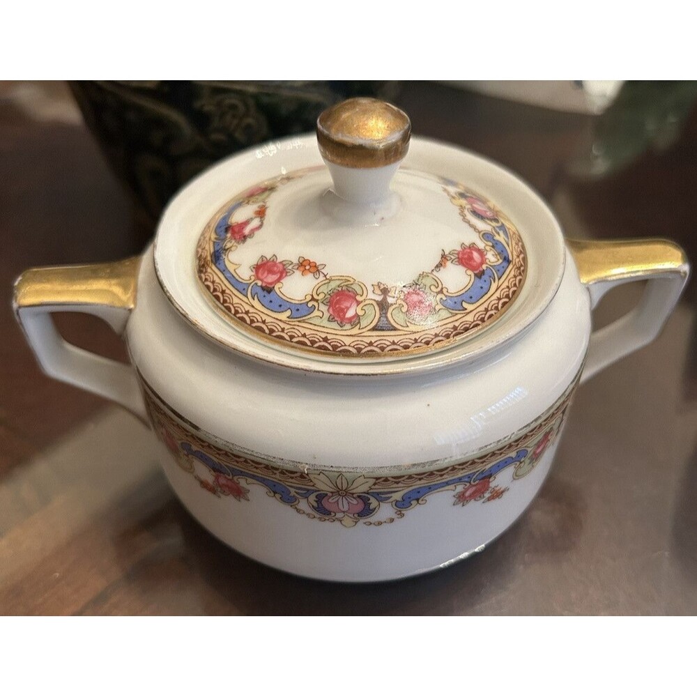 VINTAGE T K THUNY CZECHOSLOVAKIA PORCELAIN COVERED SUGAR DISH GOLD TRIM